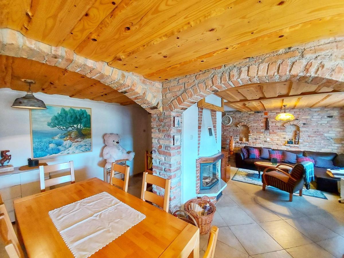 Peter's Pine Cottage Korenica Exterior foto